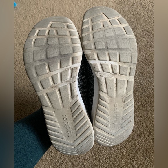 Women’s Adidas Cloudfoam Athletic Shoe - Size 6.5 - Picture 6 of 9